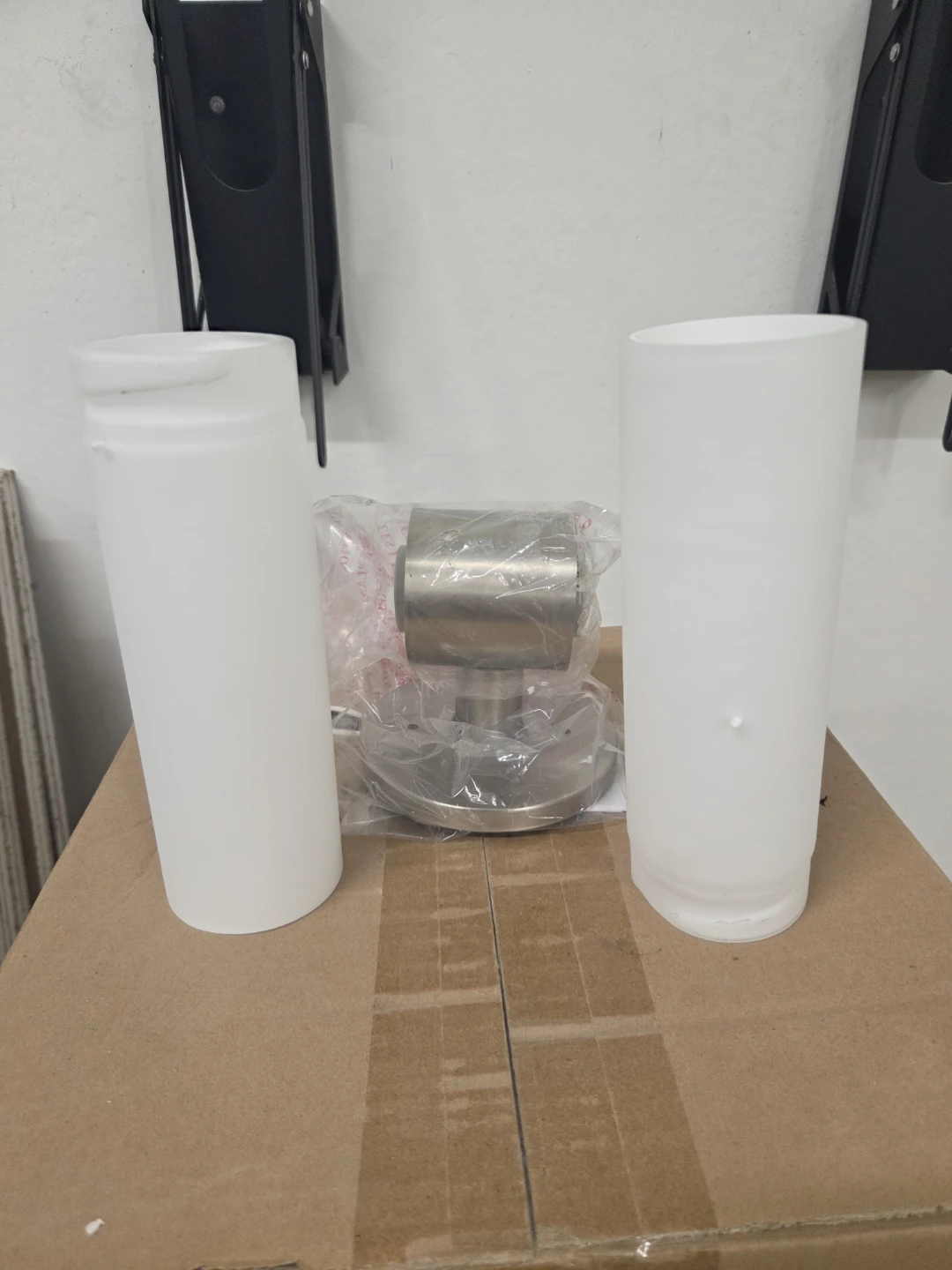 ​12 Brand New Modern Wall Sconces