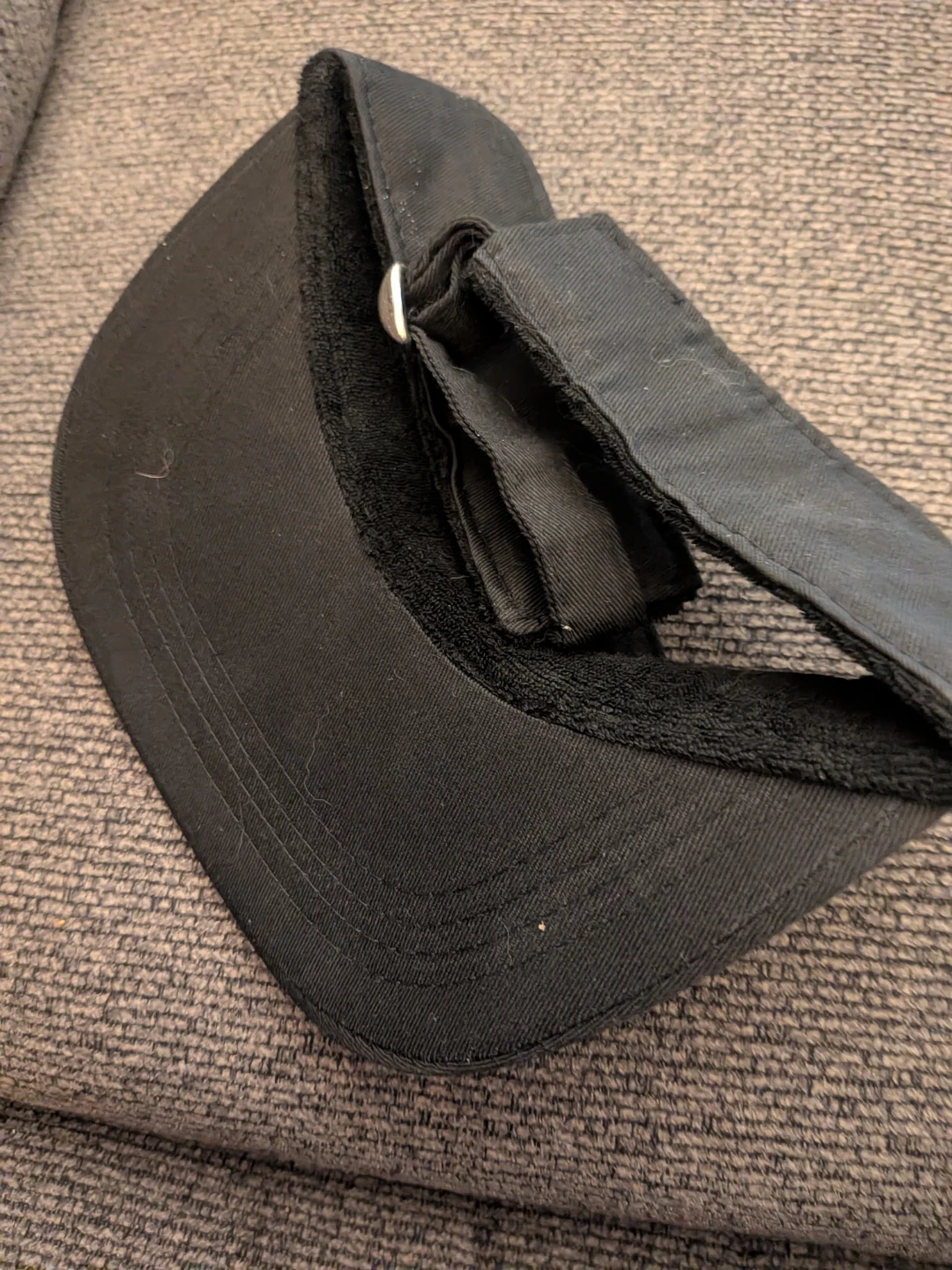 black strapback sun visor pick up in St Albert - photo 2
