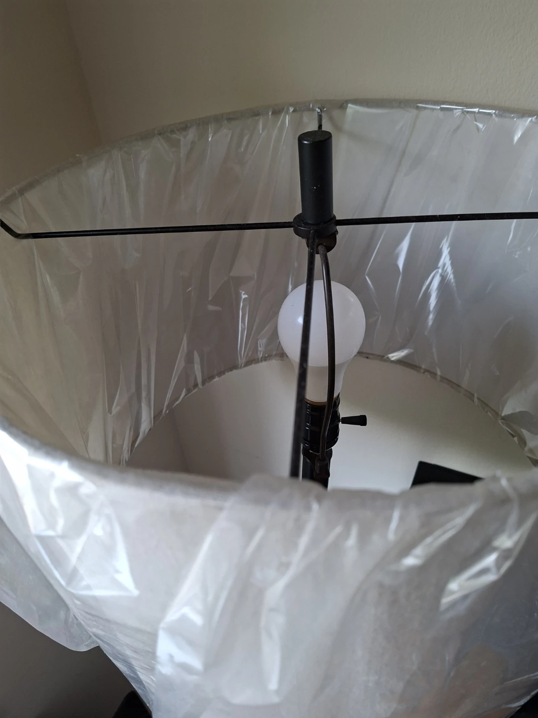 Black Floor Lamp with Glass Shelf - photo 3