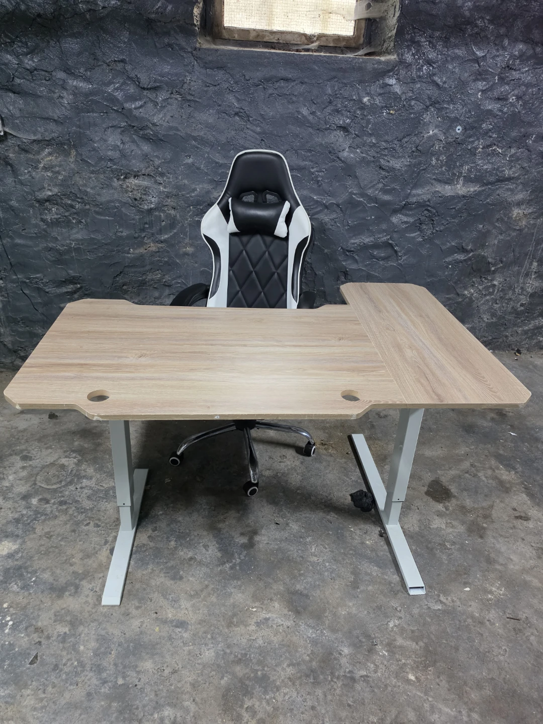 Escritorio y silla gamer