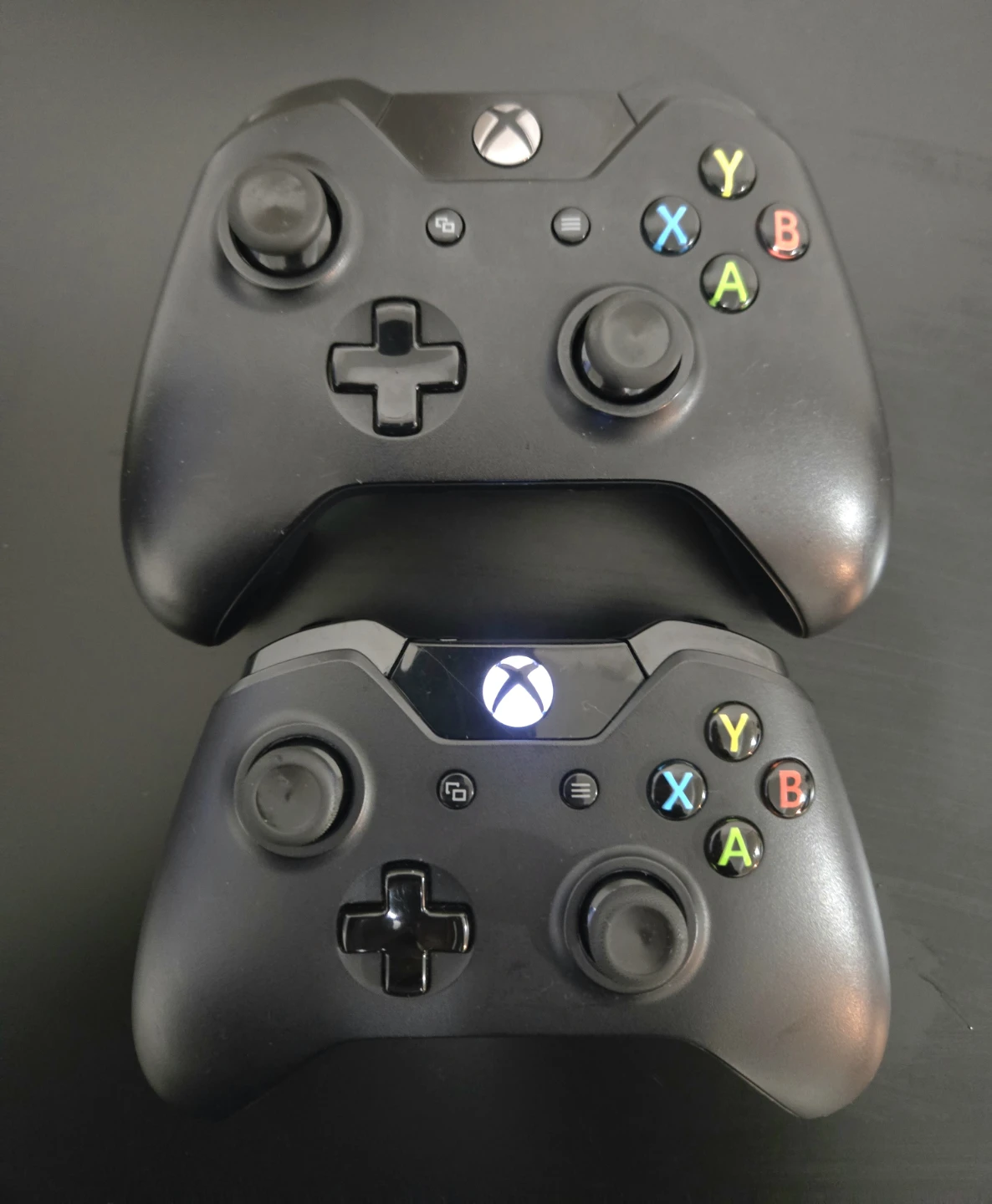 XBOX ONE CONSOLE + 2 CONTROLLERS + GAME / READY TO PLAY - photo 5