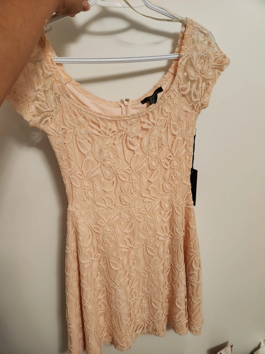 Peach Lace Dress ⚽