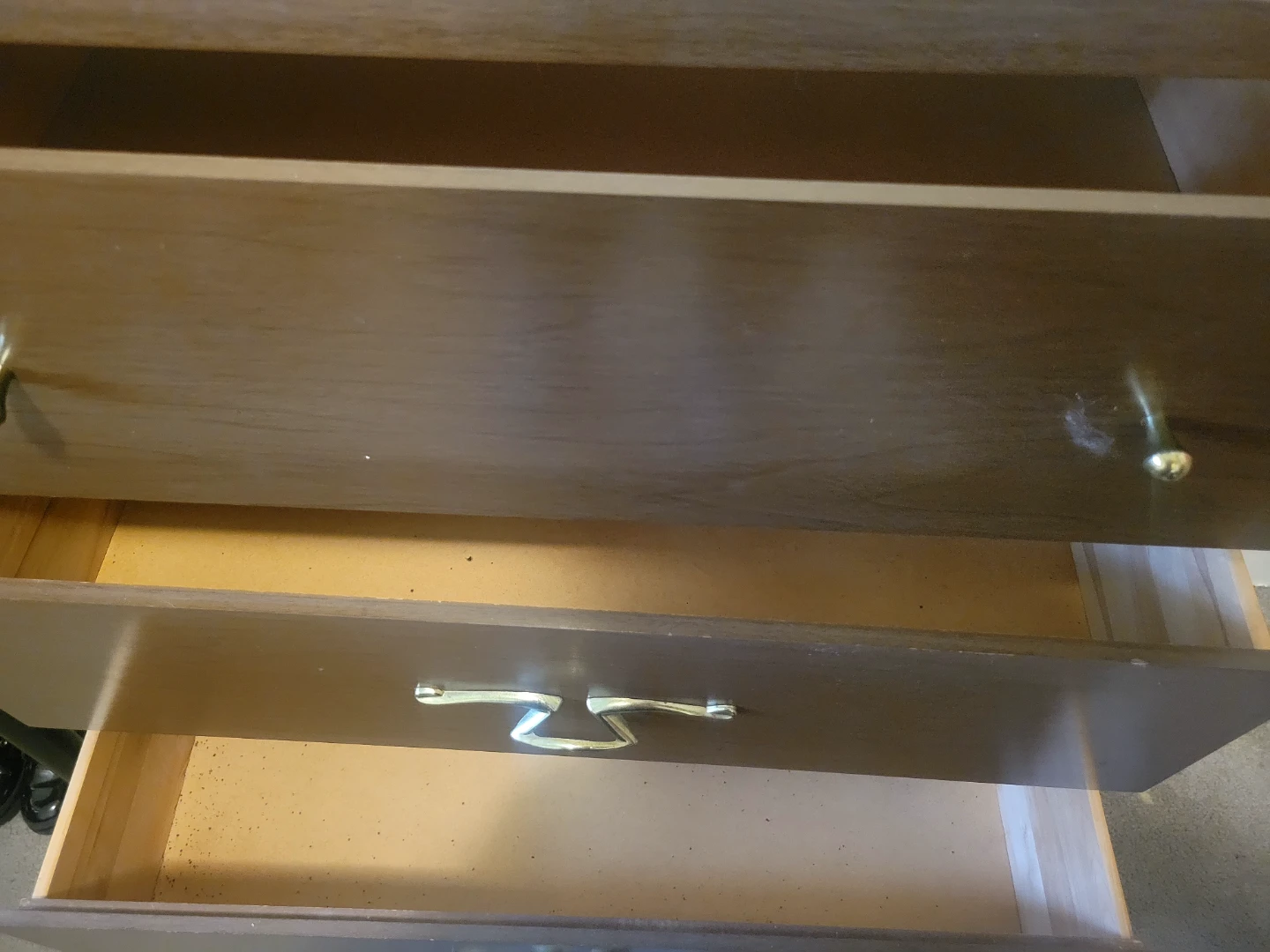 Brown 4-Drawer Dresser - photo 2