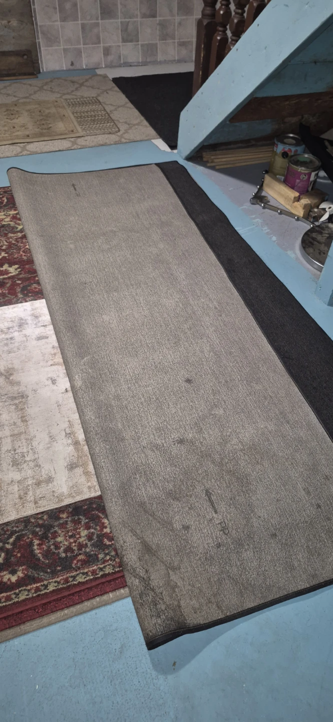 Runner and accent rug set