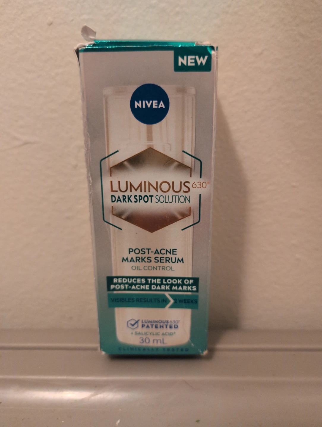 NIVEA Luminous630 Dark Spot Solution Post-Acne Marks Serum