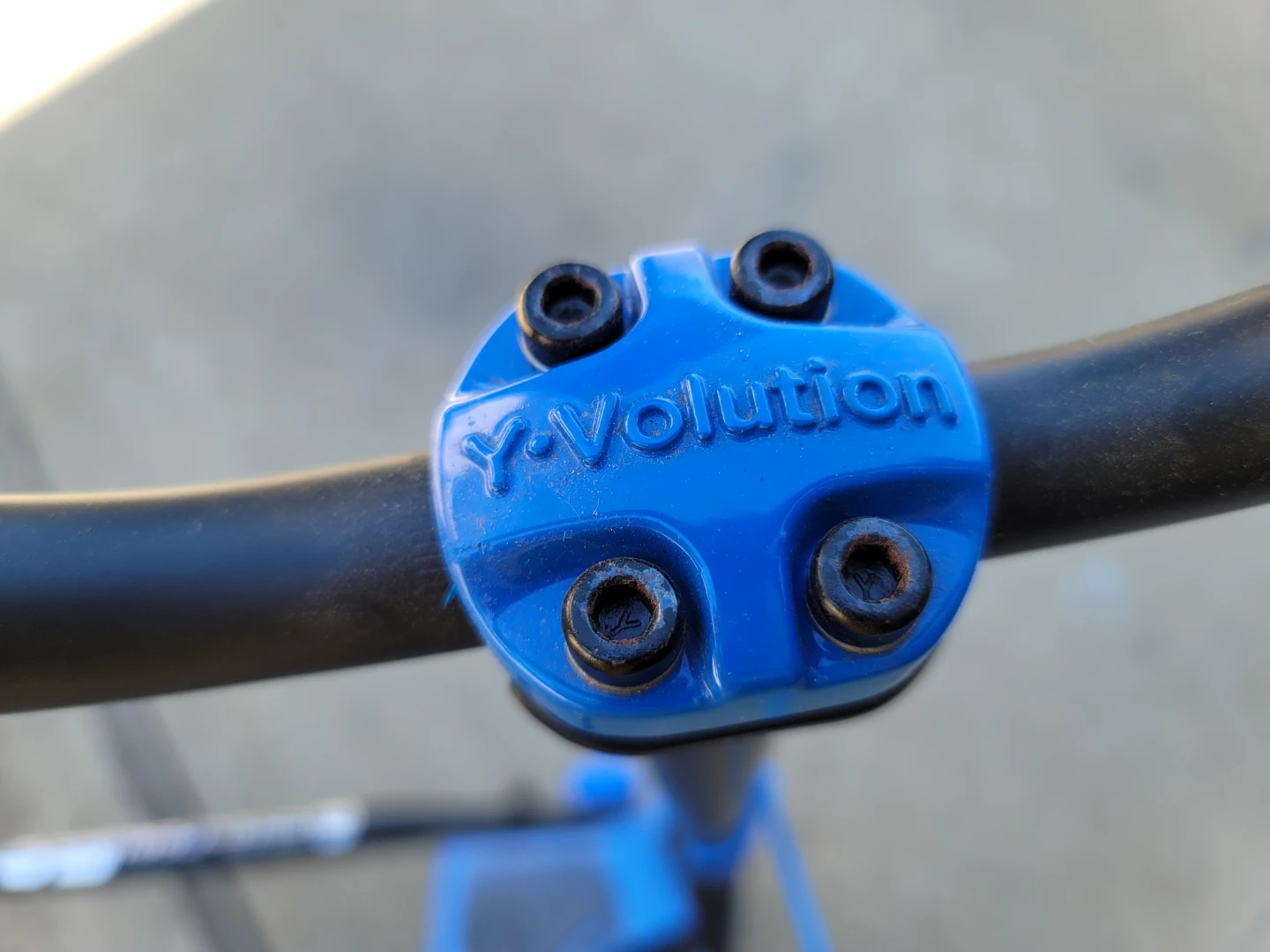 Y-Volution Y Flicker Carver C3 Scooter - photo 3