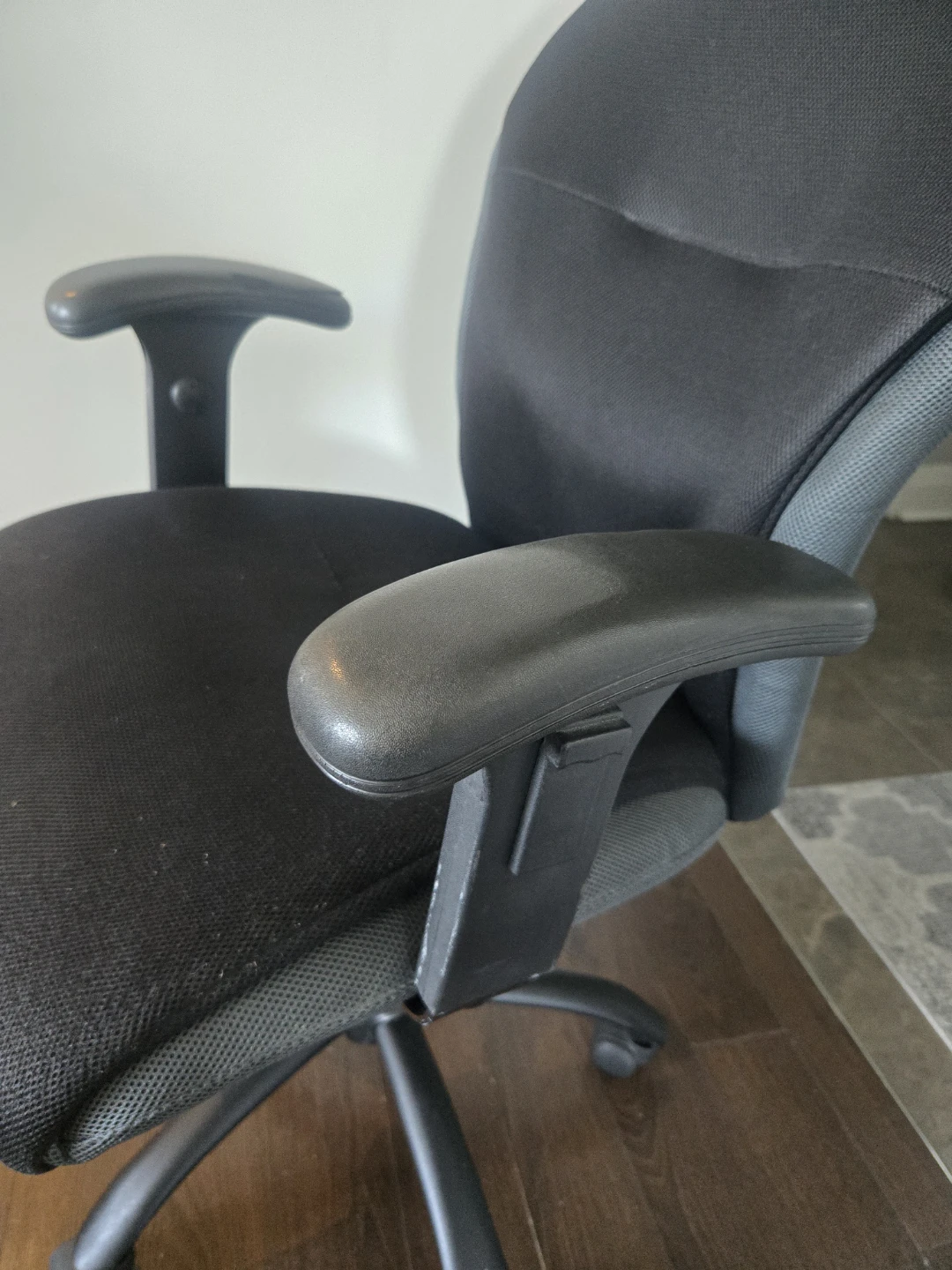 Office Chair - photo 2