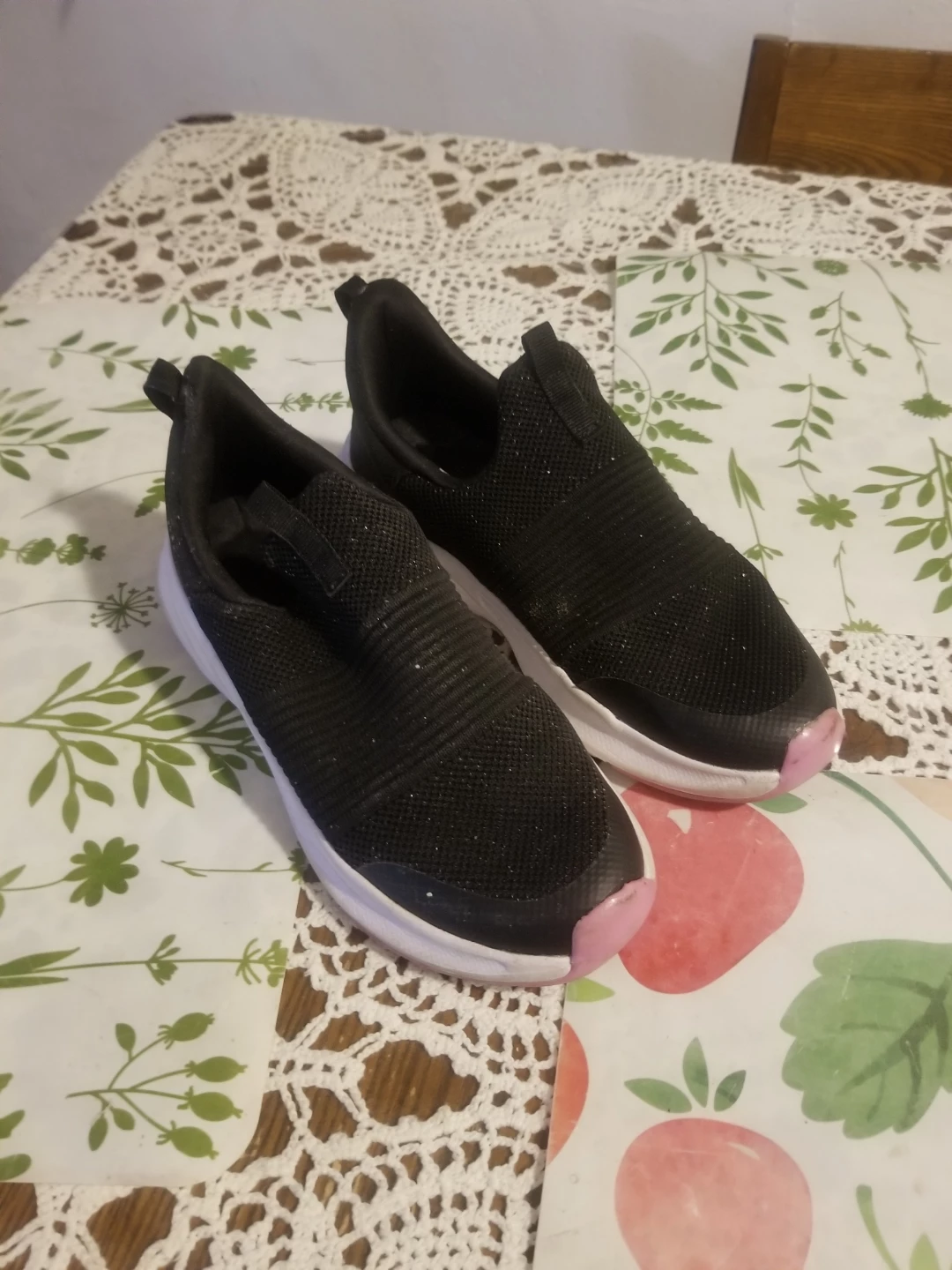 Kids' Black Sparkle Slip-On Sneakers Size 4