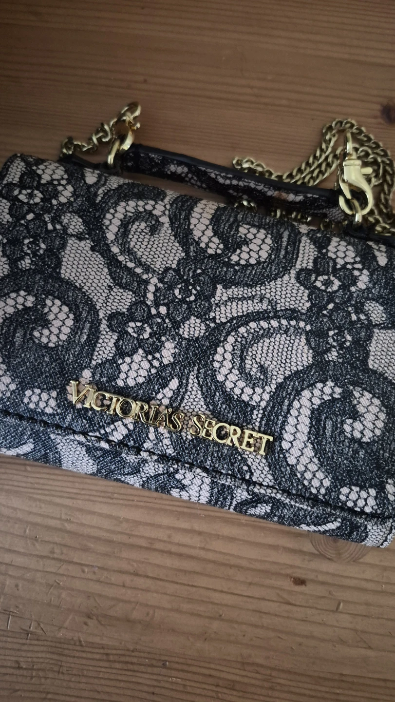 Victoria's Secret Lace Chain Wallet Clutch - photo 2