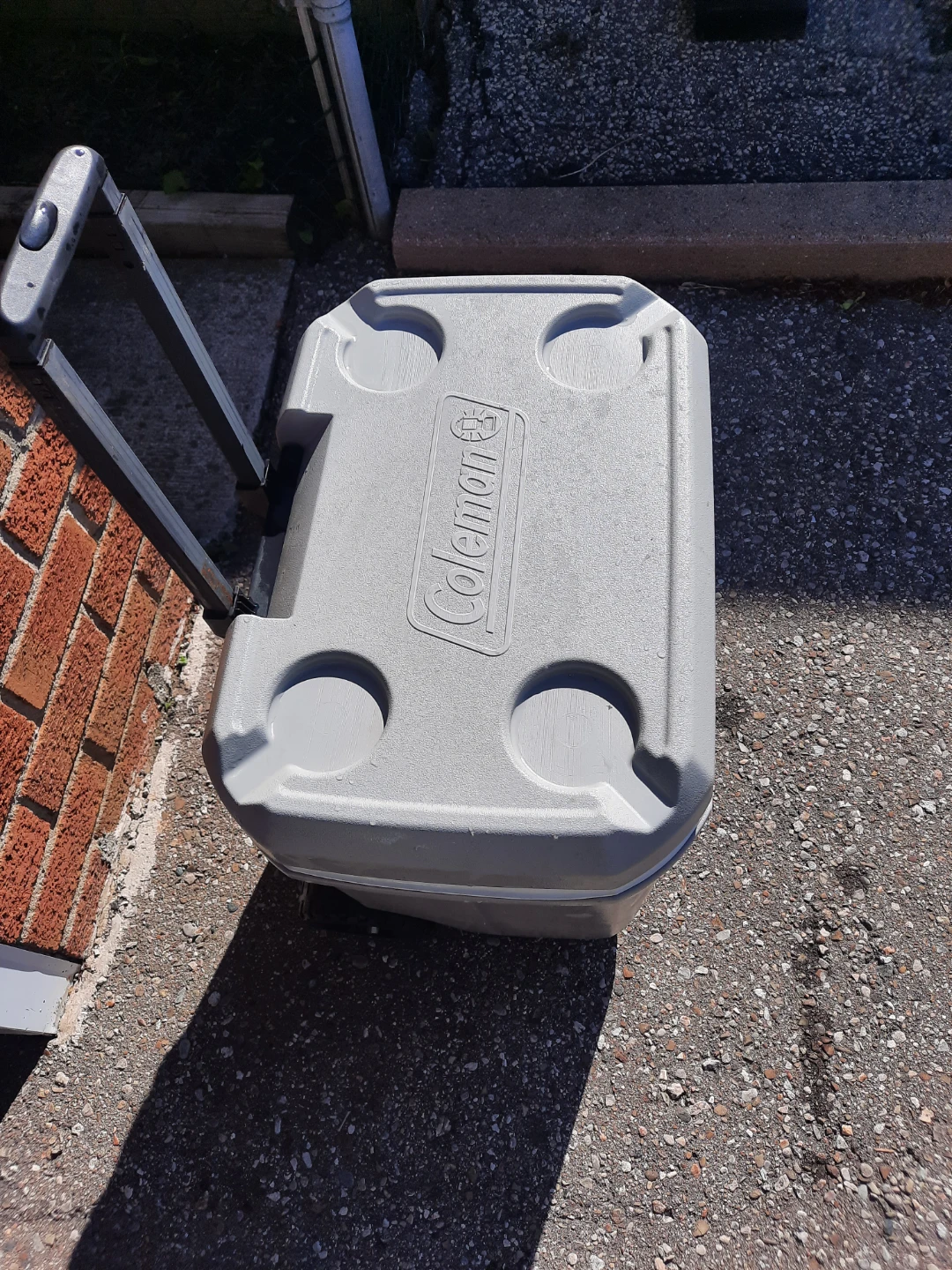 Coleman Cooler with Wheels - photo 2