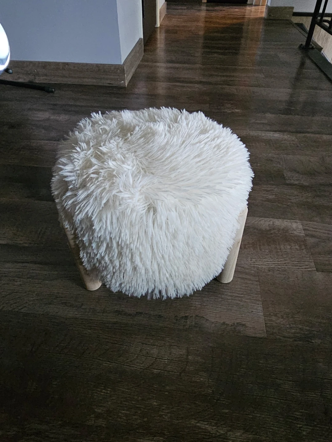 White Shaggy Faux Fur Ottoman Footstool - photo 3