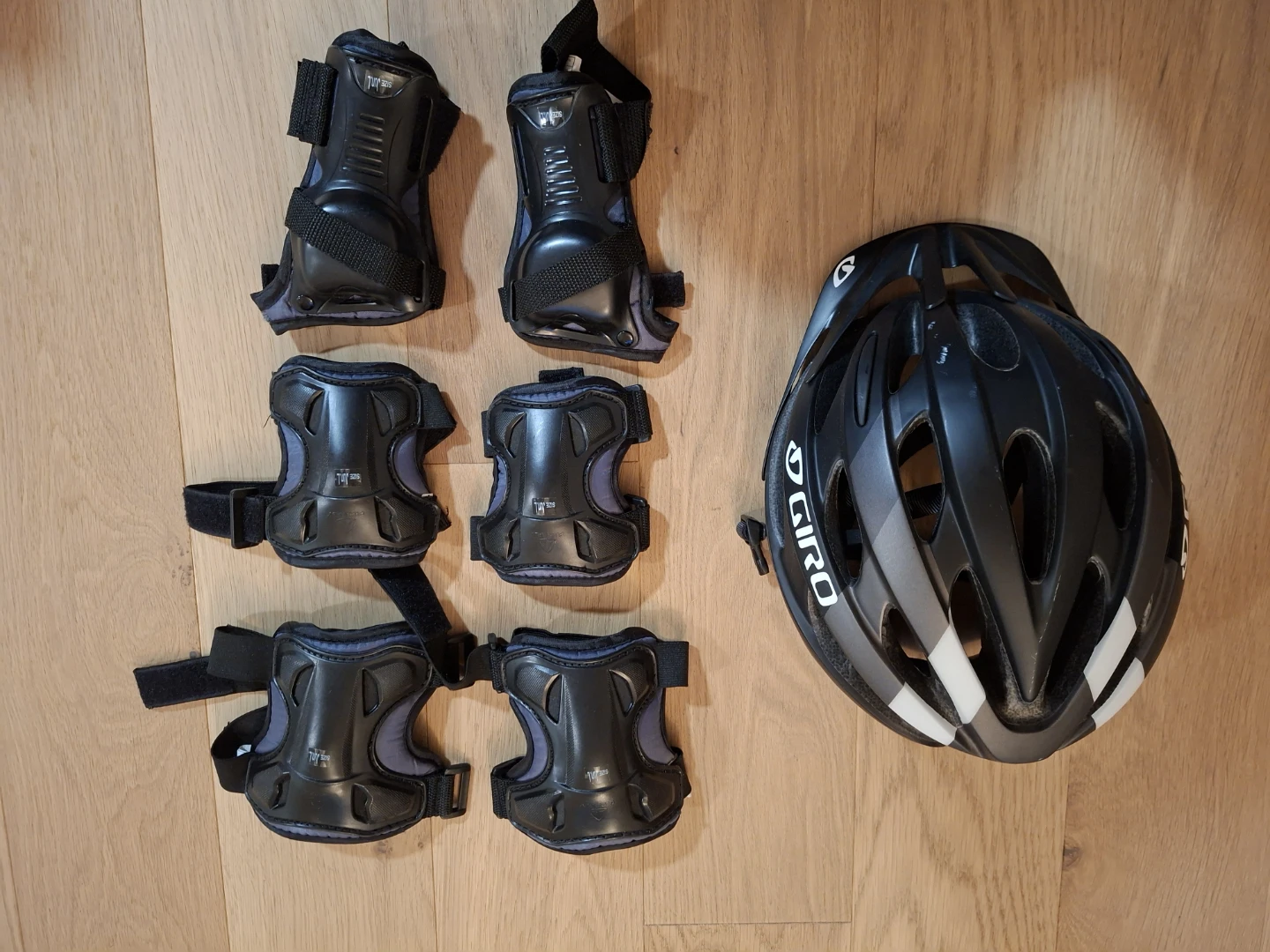 Giro Kids Bike Helmet and Pad Set - photo 2