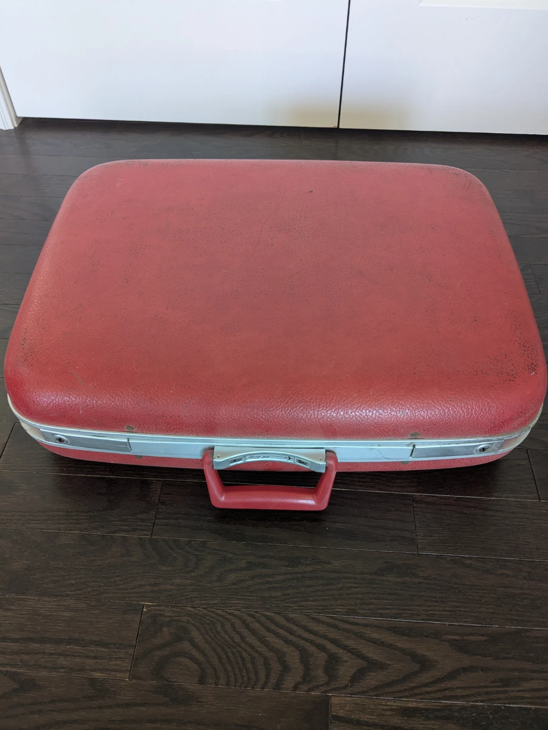 Red Vintage Suitcase - photo 3
