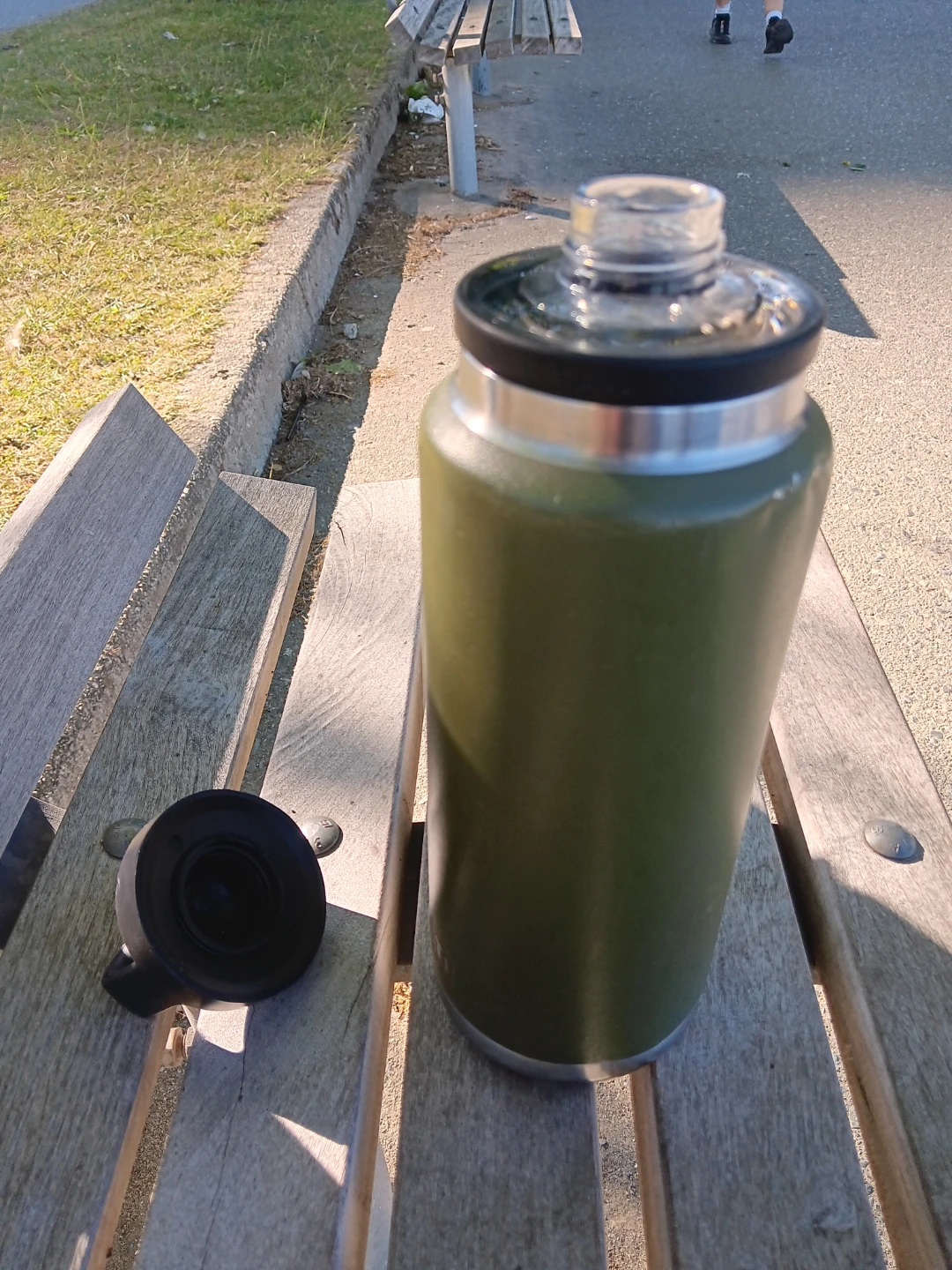 Green Insulated Yeti Water Bottle - photo 2