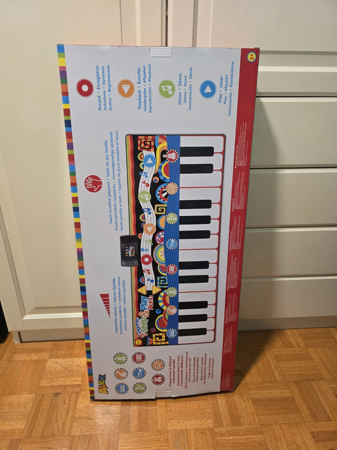 NEW - Gigantic Step & Play Piano - photo 2