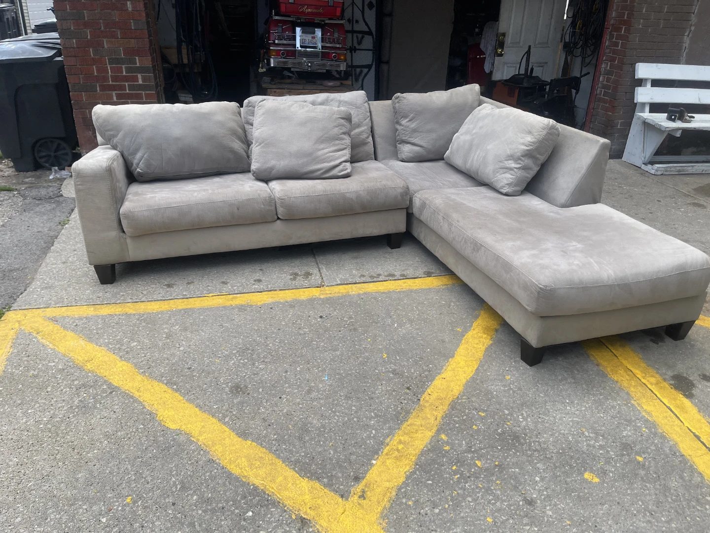 Light Gray Sectional Sofa with Chaise