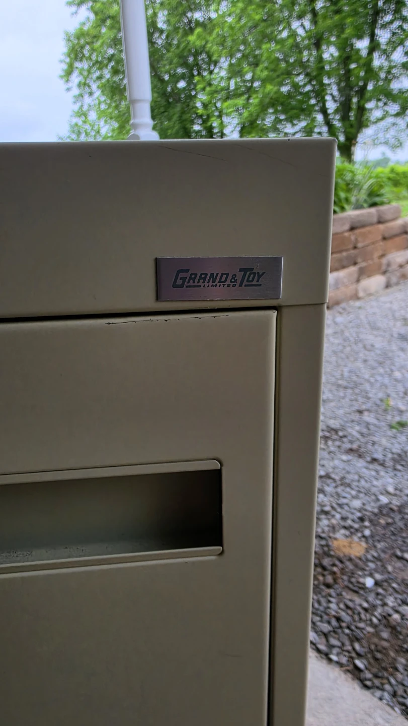 Grand & Toy Filing Cabinet - photo 3