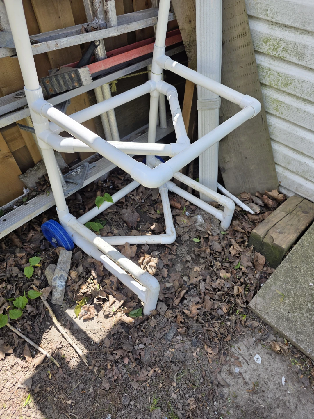 White PVC bluebin recycling holder