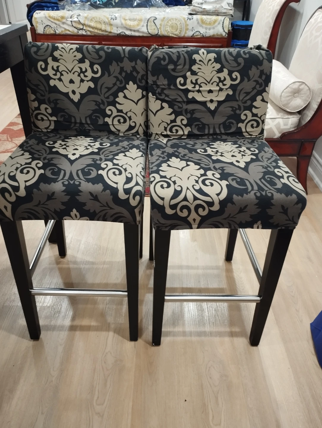 Bar Table with 4 Stools - photo 2