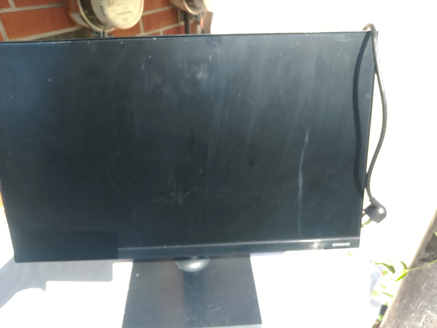 Logitech Keyboard and Samsung Monitor Bundle - photo 2