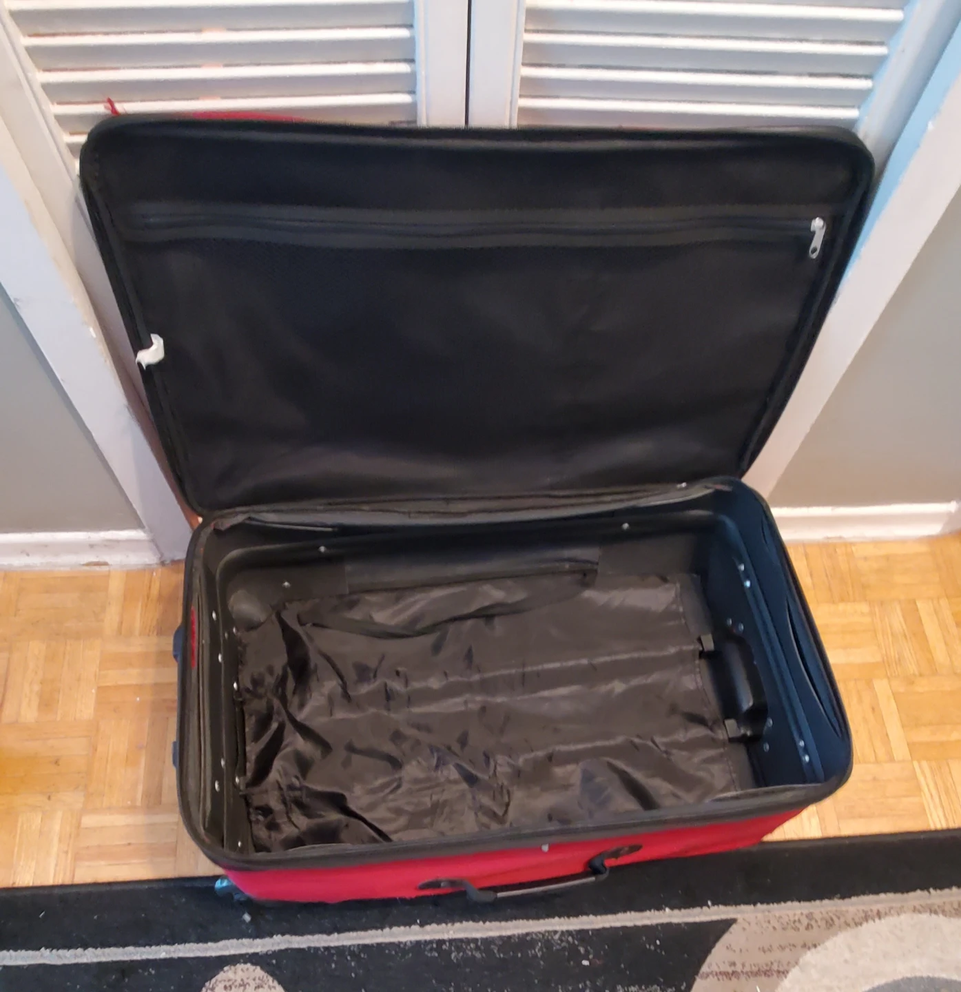Travel Luggage Big and Small - photo 3