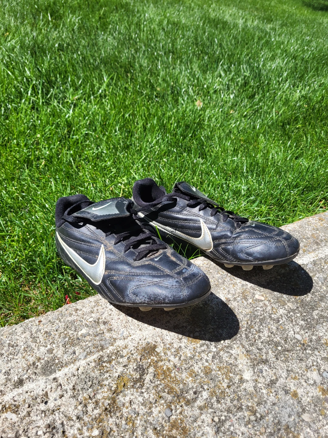 Nike Black Soccer Cleats - Size 4.5 - photo 3