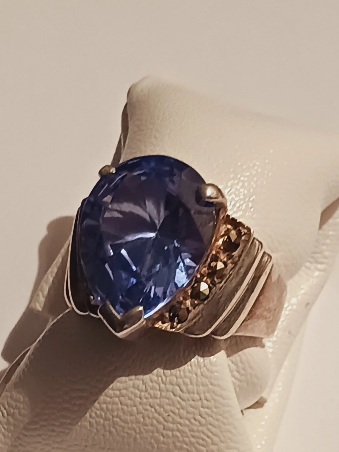 Sterling Silver 925 Pear-shaped Blue Gemstone Ring. 7.