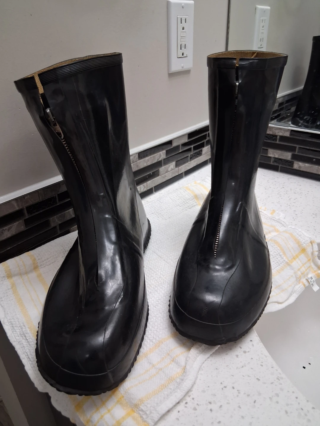 Vintage & Classic Black Rubber Boots Size 10