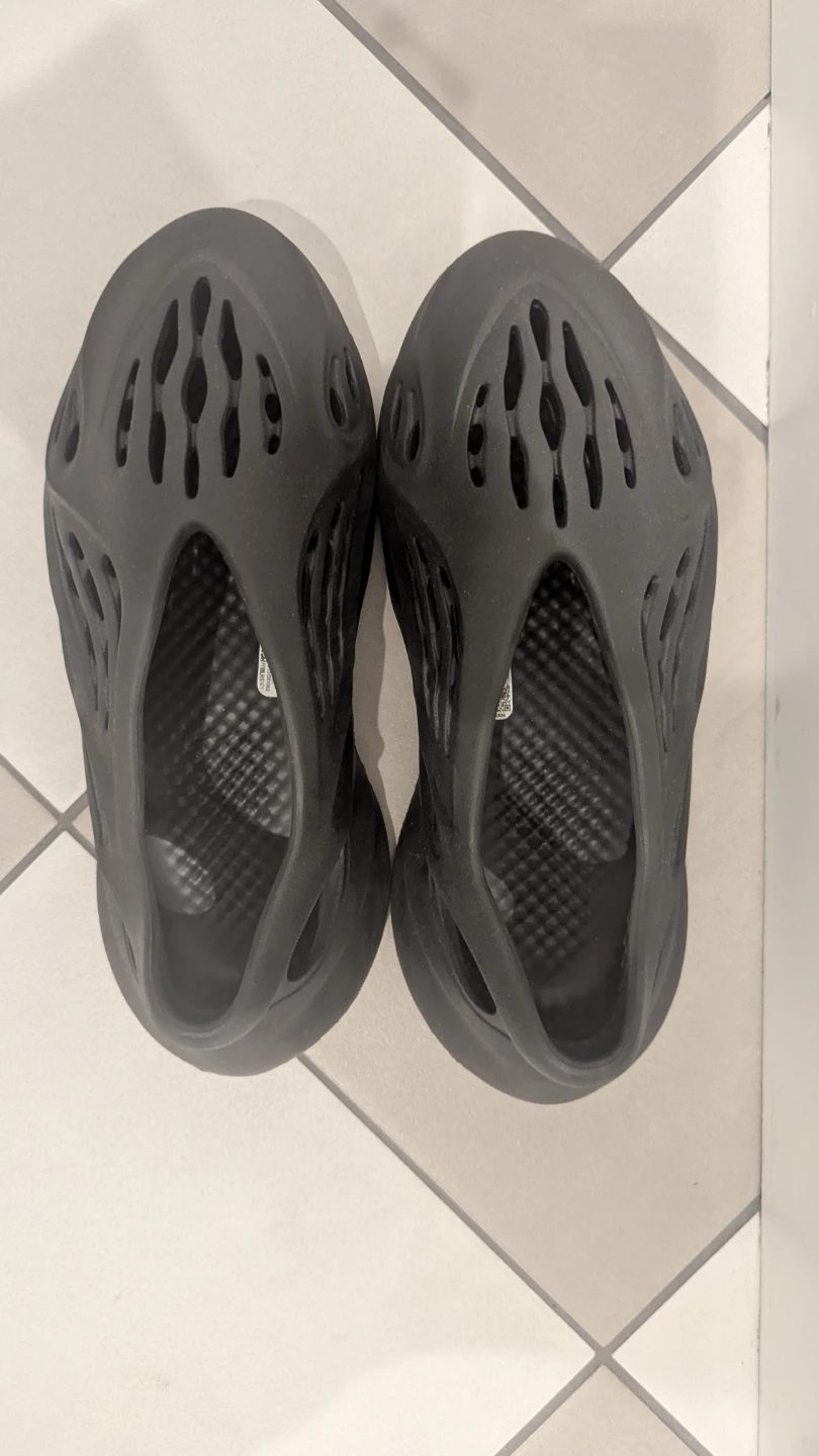 Adidas Yeezy Foam Runner Onyx - photo 3
