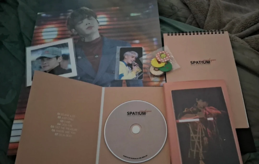 Jonghyun SHINee Kpop ⚽ Calender DVD Poster set