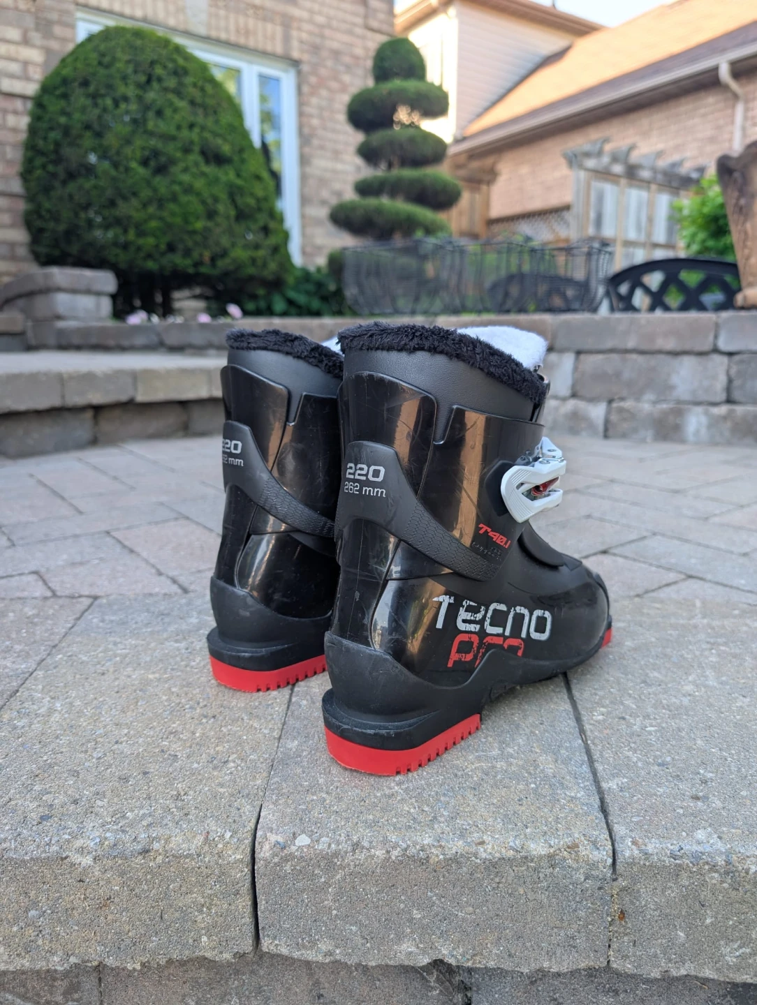 Boy's Techno Pro Ski Boots - size 22 - photo 3