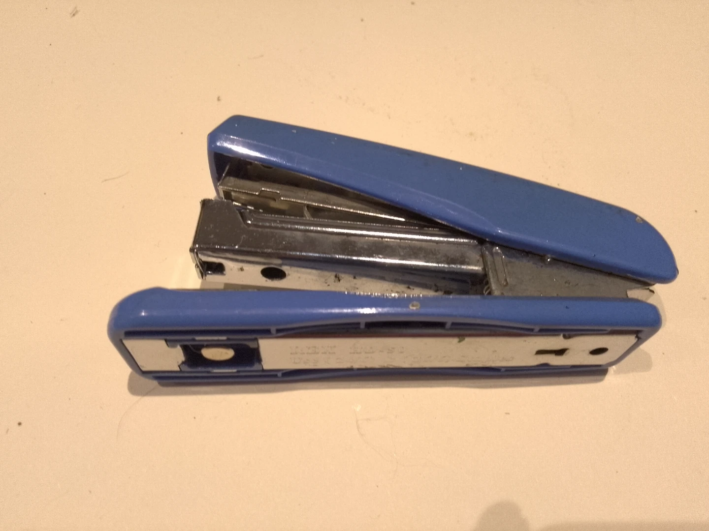 Blue Stapler Machine ⚽