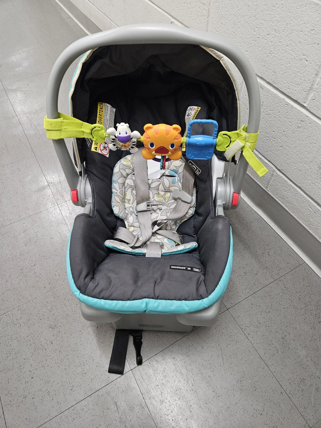 Graco SnugRide 30 Infant Car Seat - photo 2
