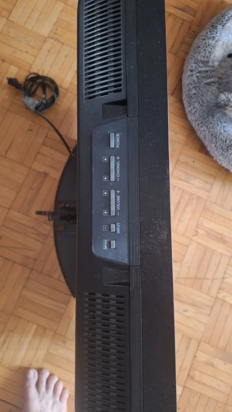 Sony BRAVIA KDL-26M4000 LCD TV - photo 5