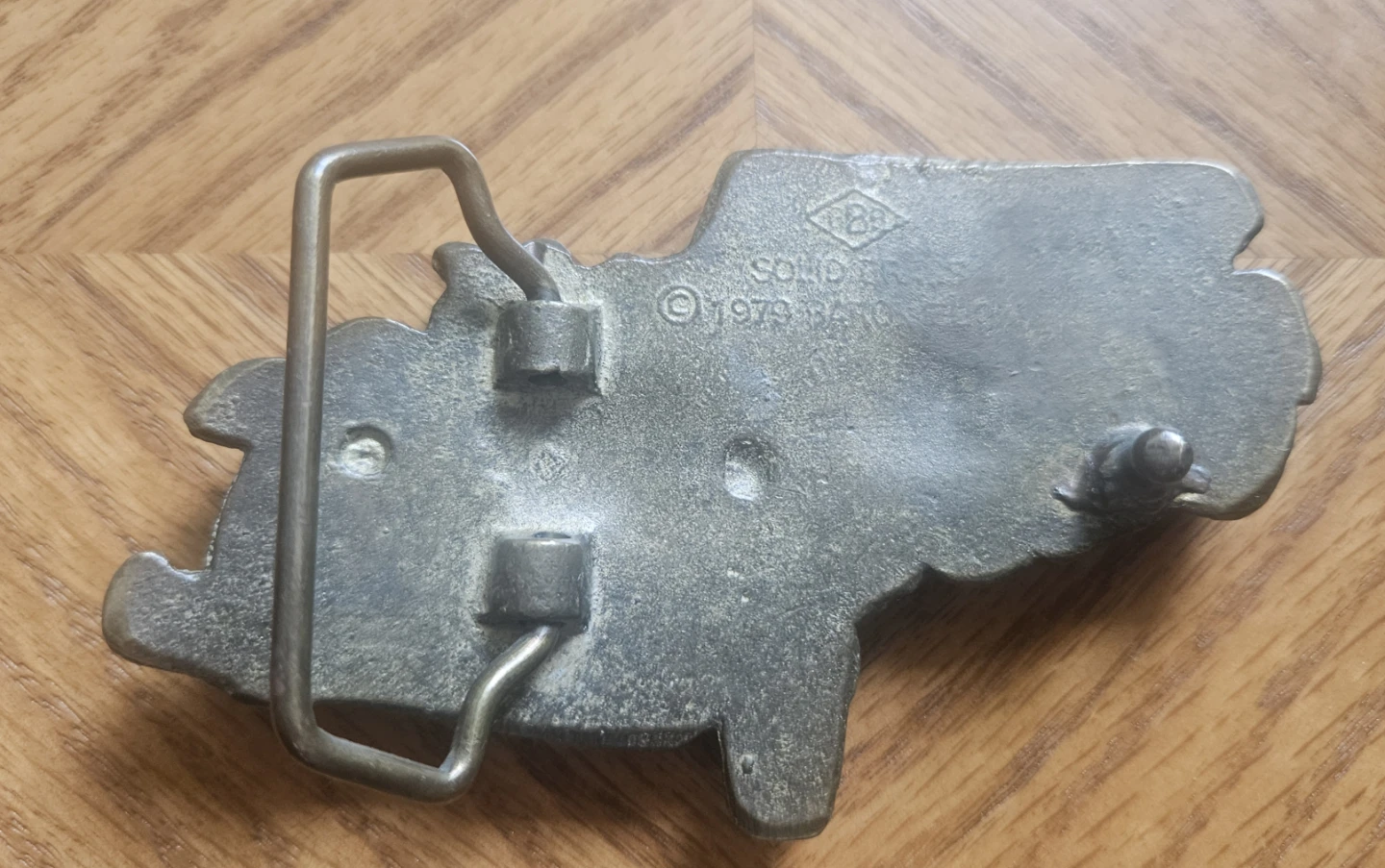 Vintage 1973 Classic Car Belt Buckle - photo 2