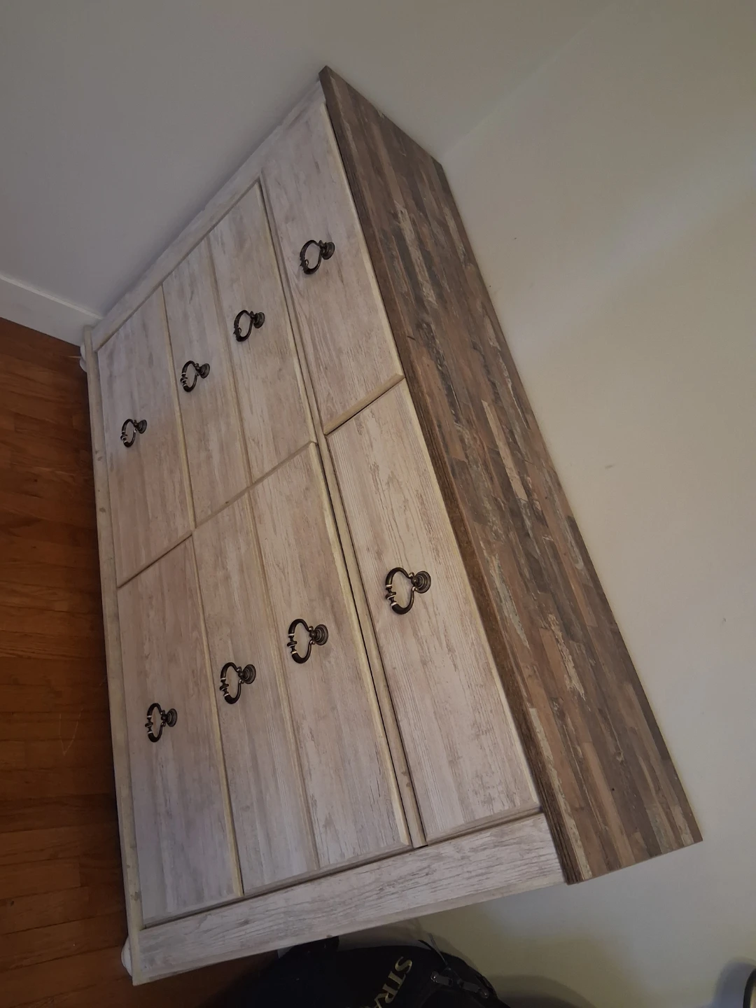 Qeen bed frame and Dresser set - photo 3