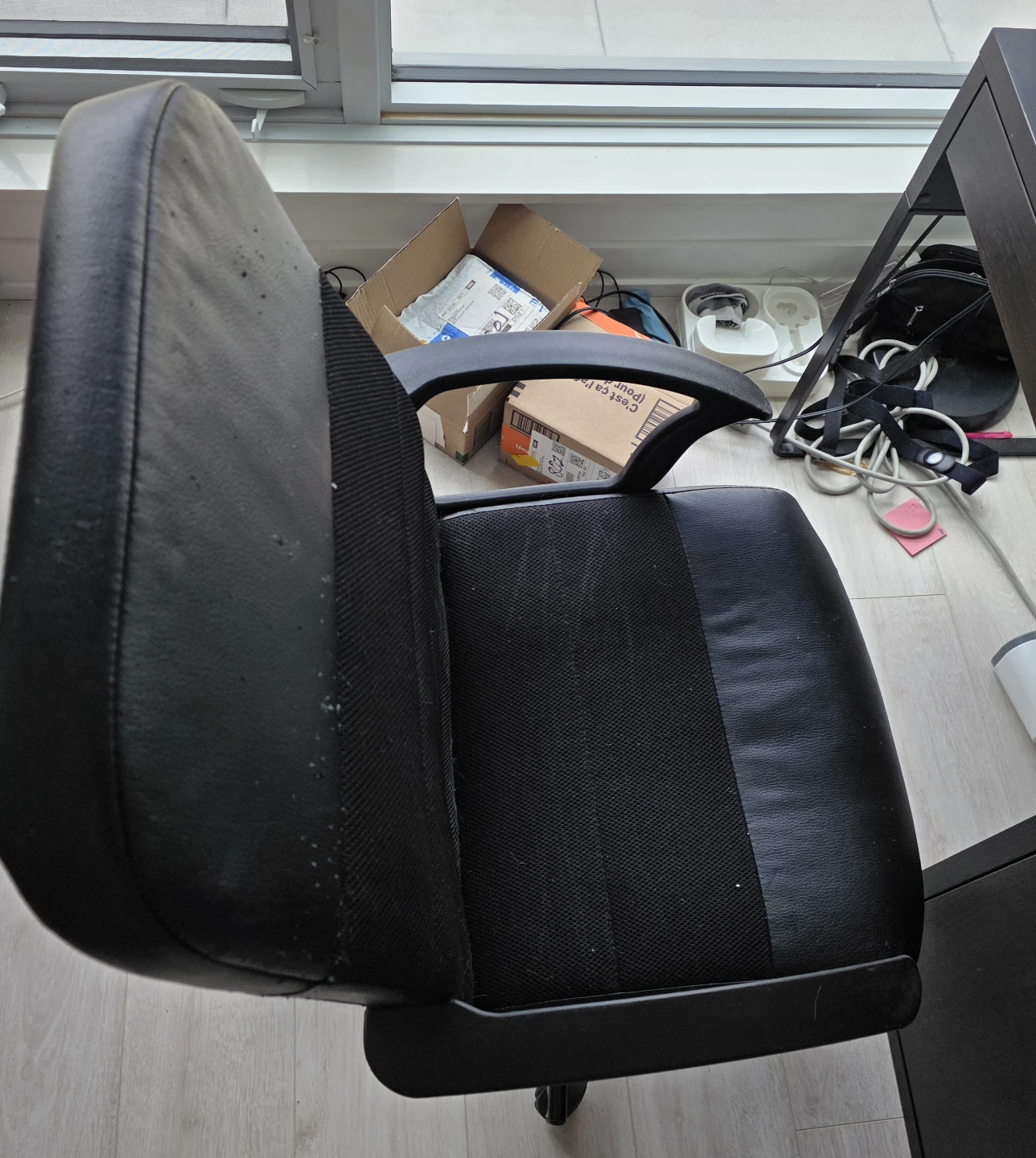 Black Office Desk and Chair - photo 3