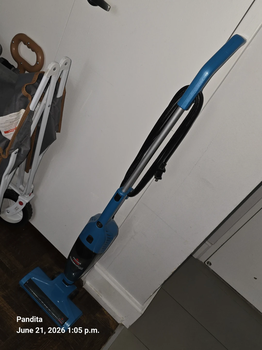 Bissell Featherweight Turbo Stick Vacuum - photo 4