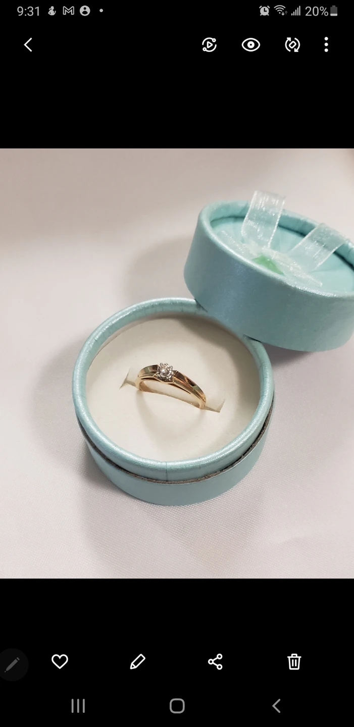 Like new 10k  Real Gold W Engaged Buetifull Ring - photo 4