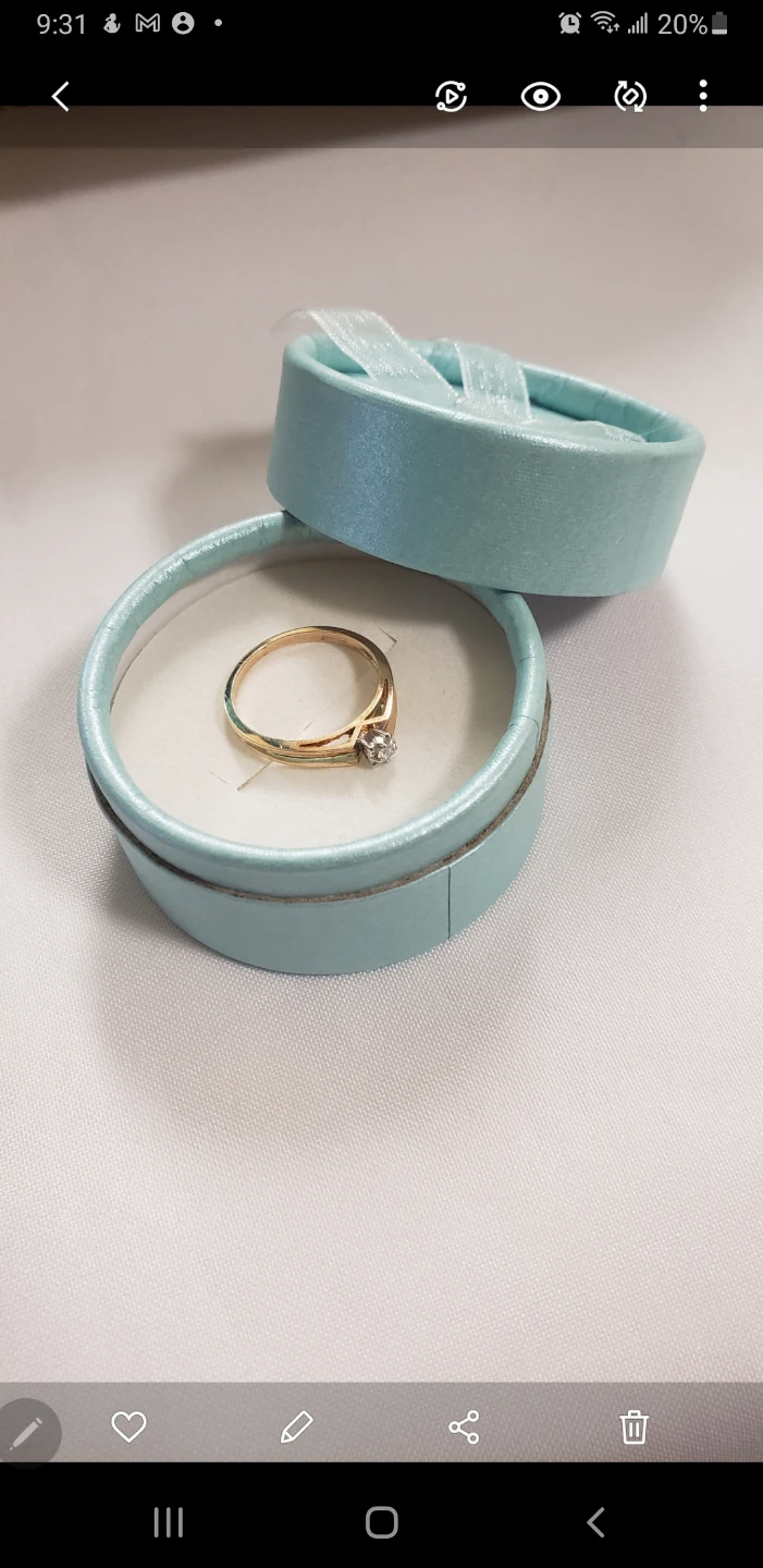 Like new 10k  Real Gold W Engaged Buetifull Ring - photo 5