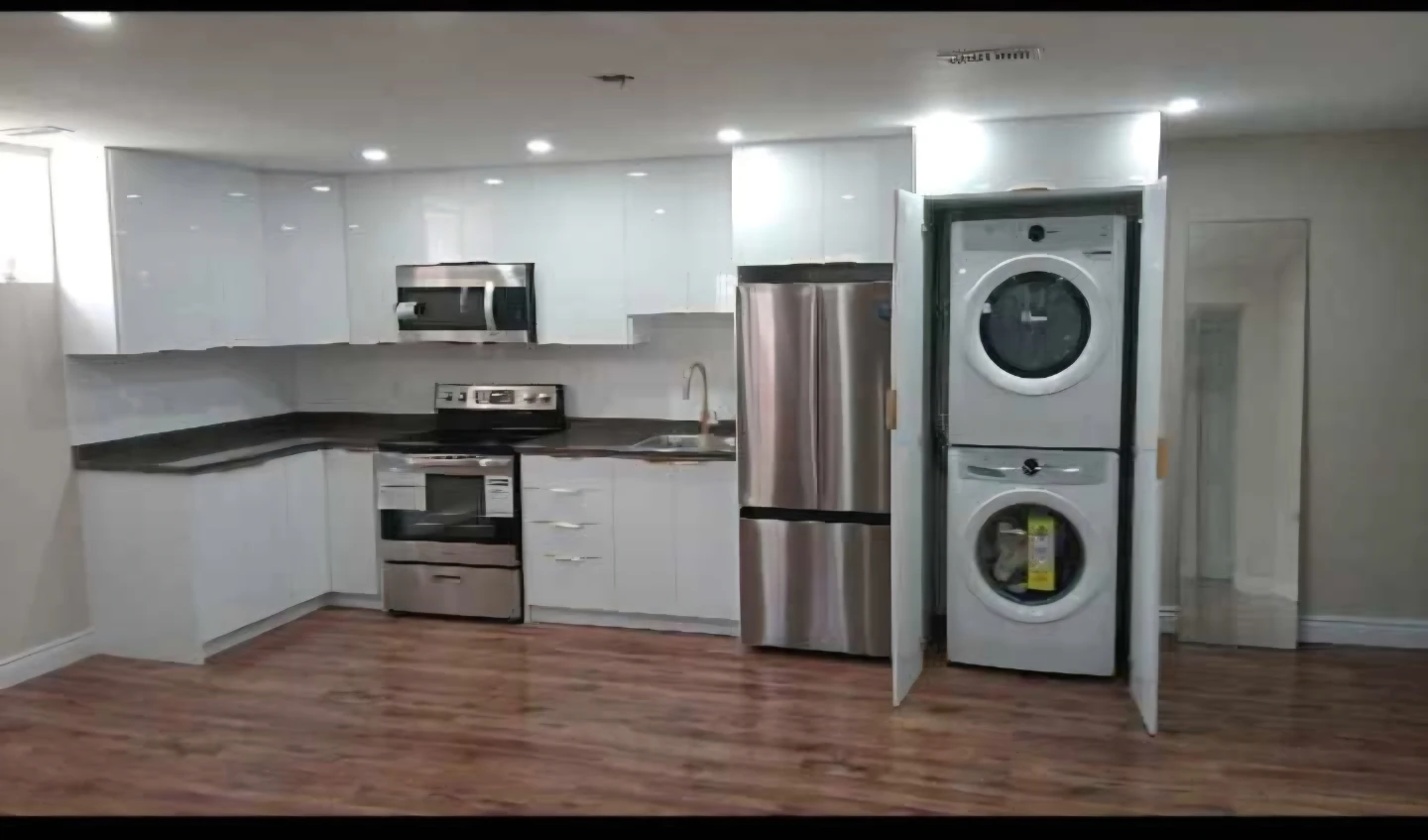 3 Bedroom 1 washroom Basement for Rent - photo 5