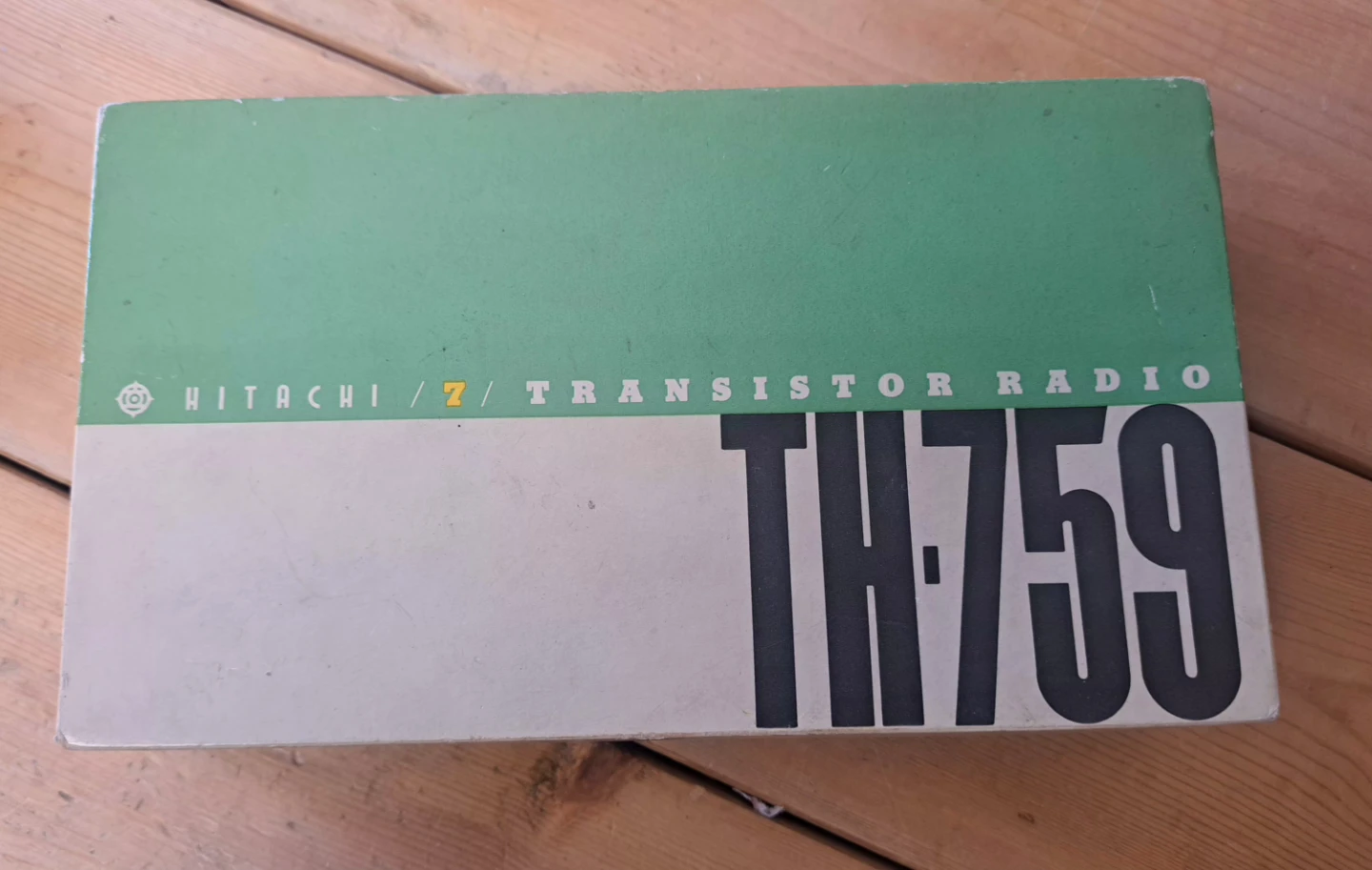 Hitachi Transistor Radio TR-7 - photo 2