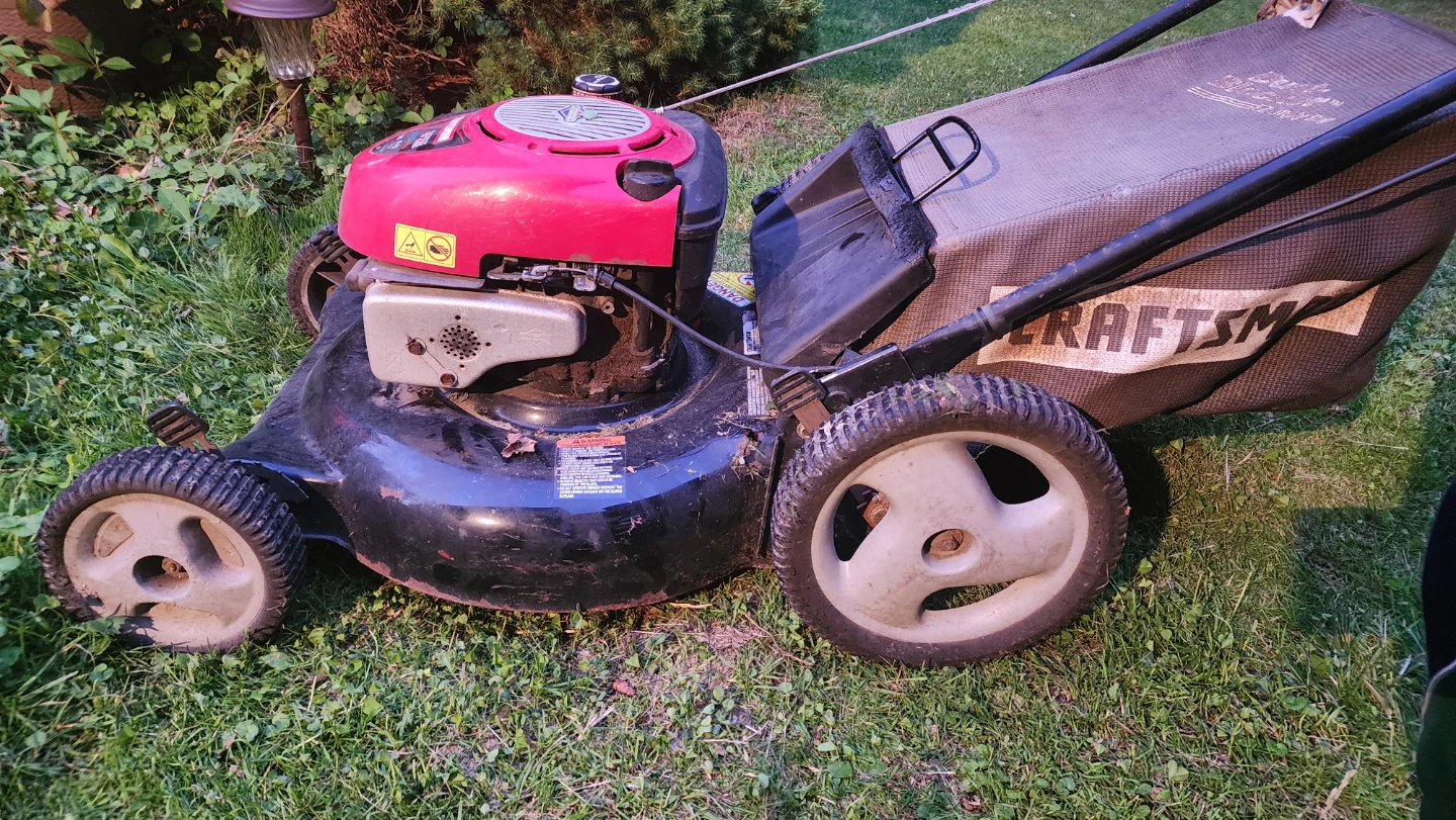 Craftsman 6.75 gas lawnmower maintenance required - photo 2