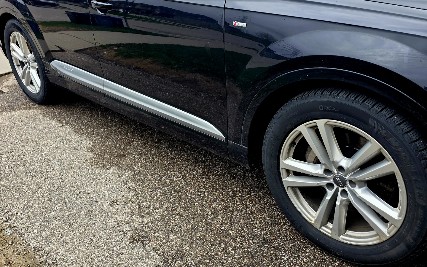 Michelin 285/45 R20 Tires with OEM RIMS for Audi Q7
