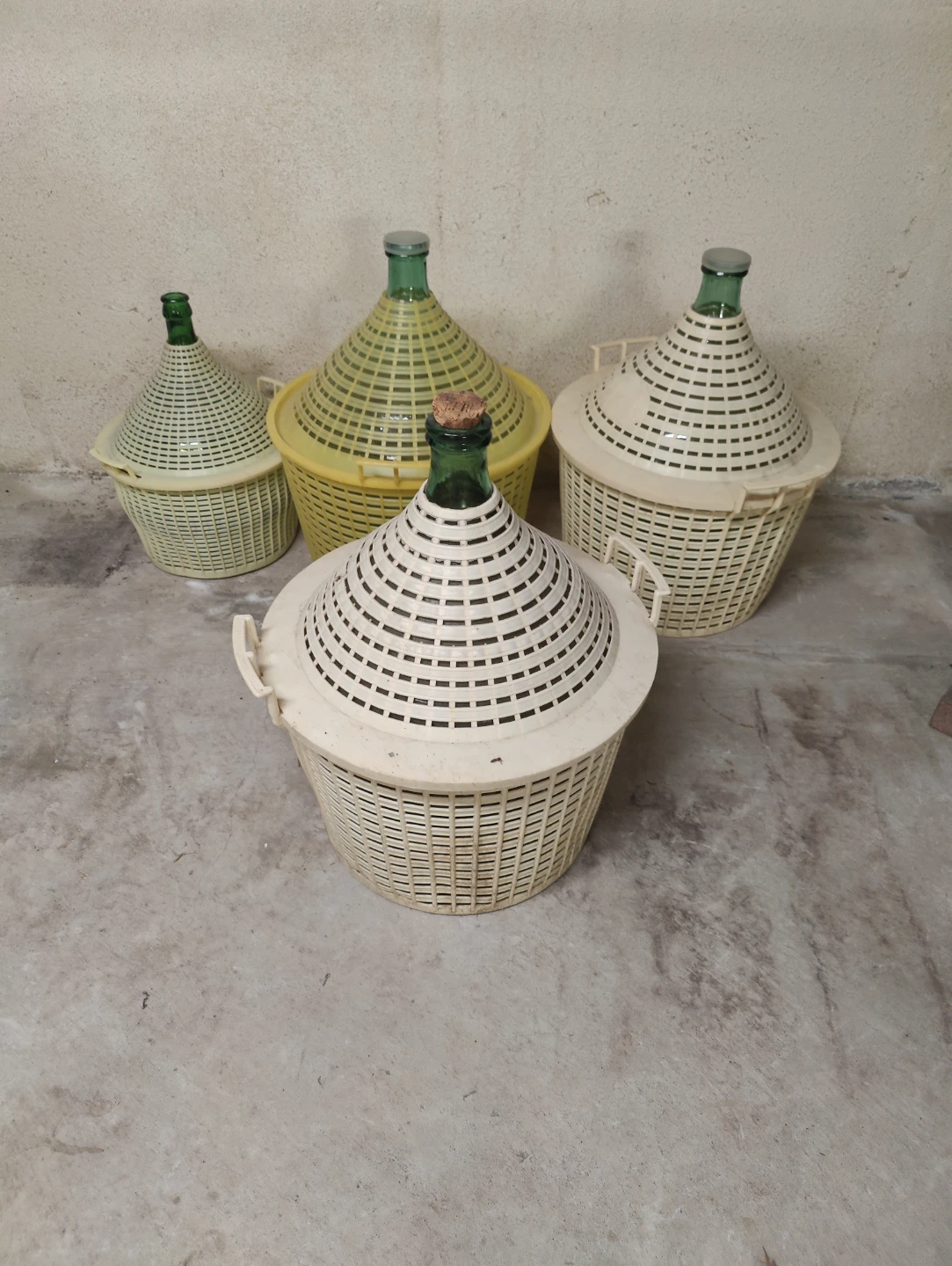 Set of 4 Demijohn Bottles with Baskets - photo 2