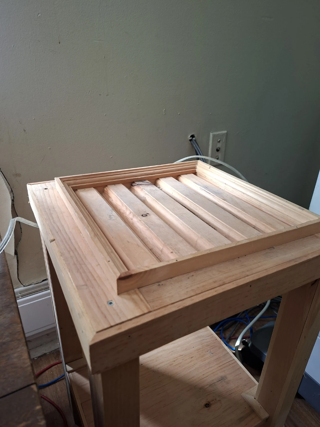 *** Wooden Stand/Table *** - photo 4