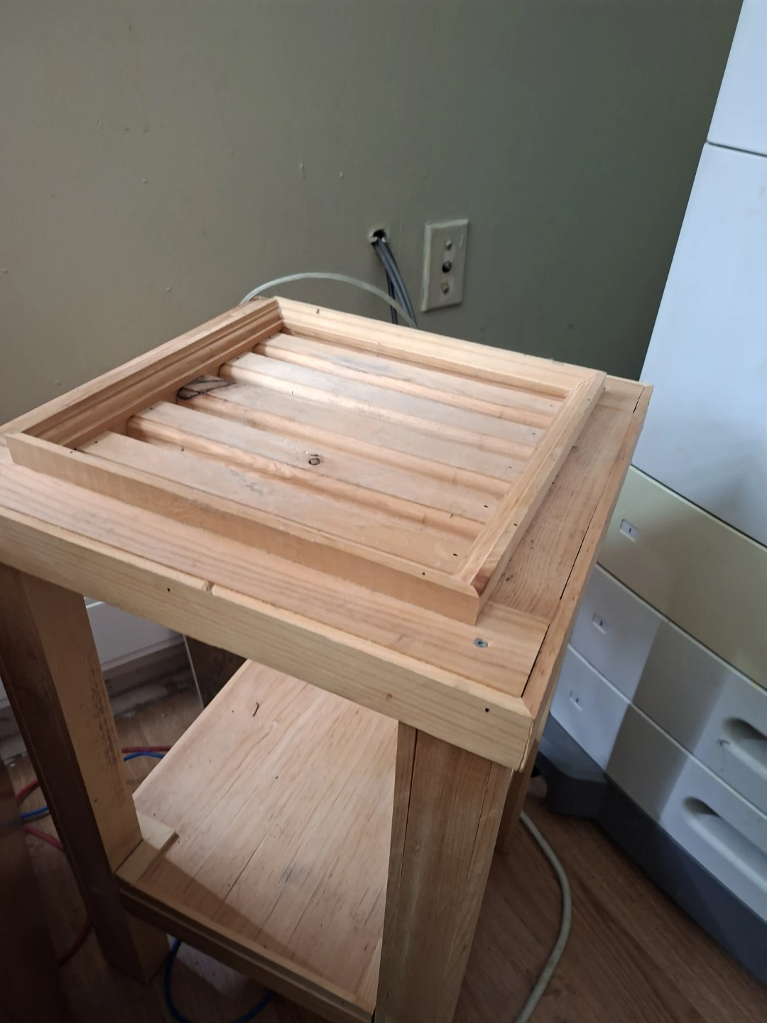 *** Wooden Stand/Table *** - photo 5