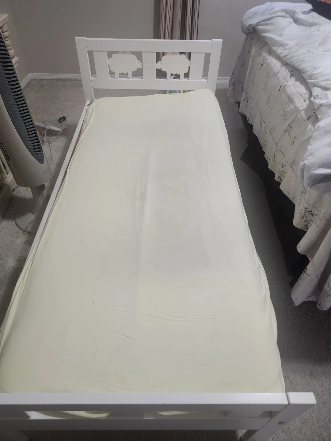 ⚽White Toddler Bed Frame with Sheep Detail and matress - photo 5