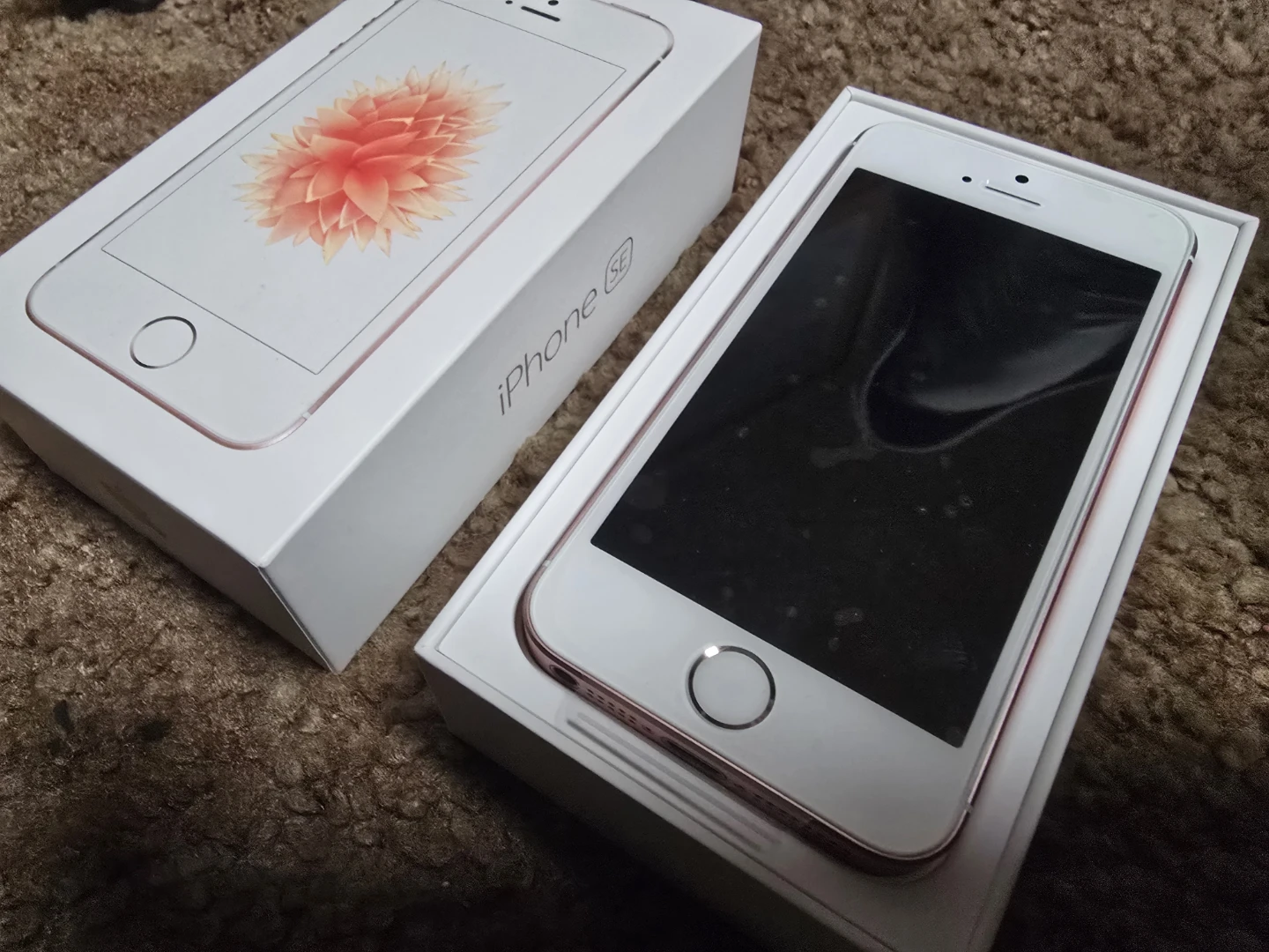 BRAND NEW Apple iPhone SE (2nd gen) Rose Gold - photo 2