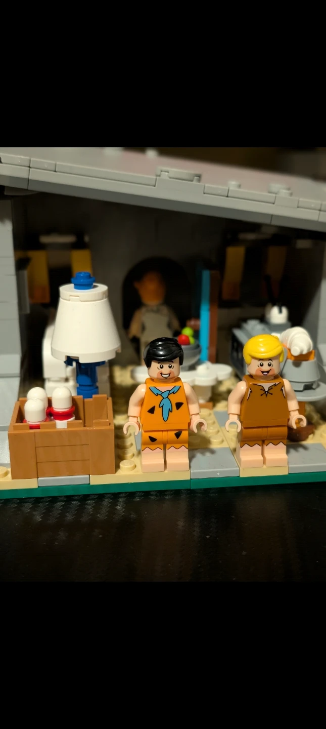 Retired LEGO The Flintstones Set - photo 4